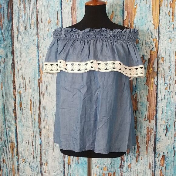 Crown & Ivy Chambray off shoulder top - Picture 2 of 10